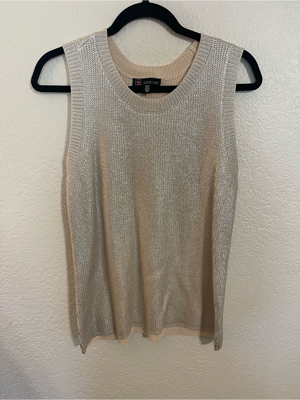 Carré Noir Metallic Cream Knit Sleeveless Top/Sweater